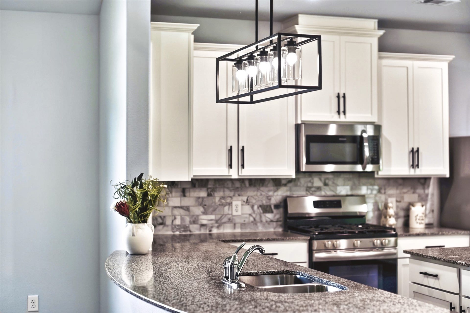 1295 Road 66112, Dayton, TX 77535 Kitchen