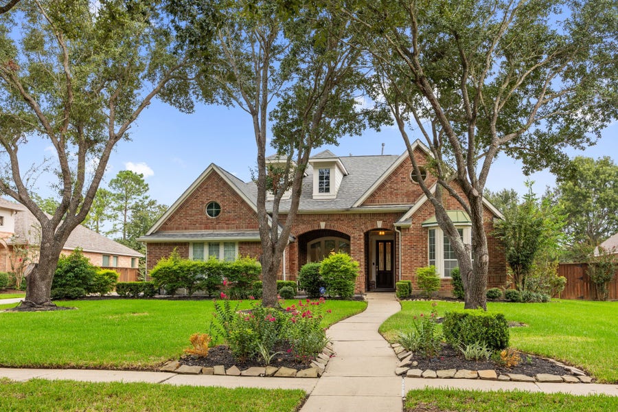 Property photo for 903 Lake Grayson Drive, Katy, TX