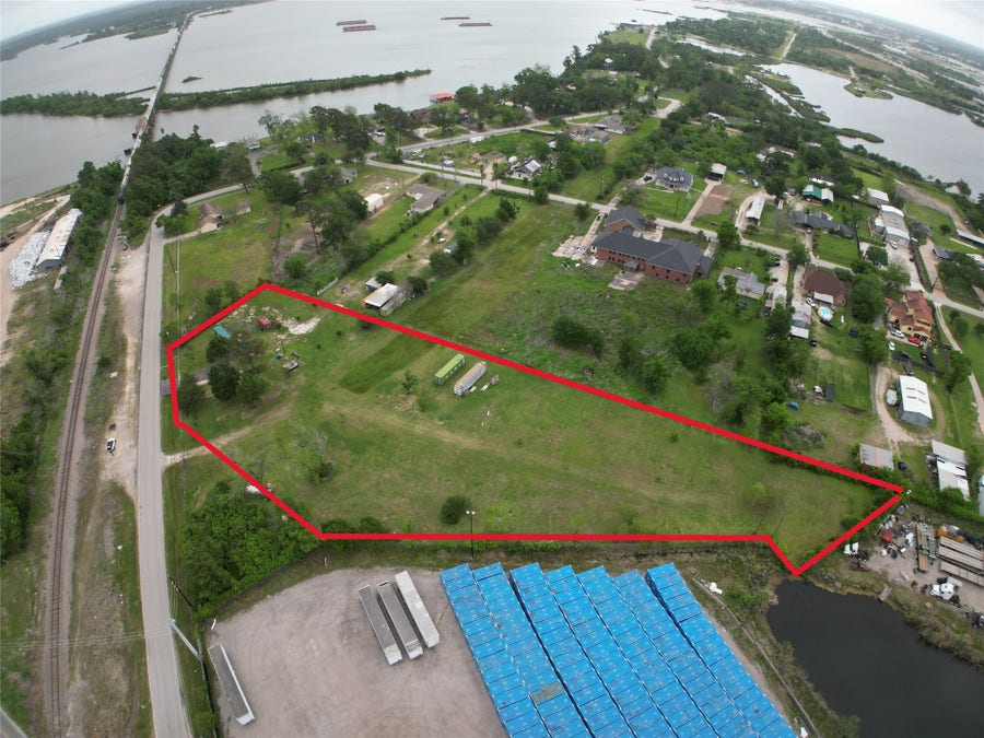 Property photo for 330 River Road, Channelview, TX