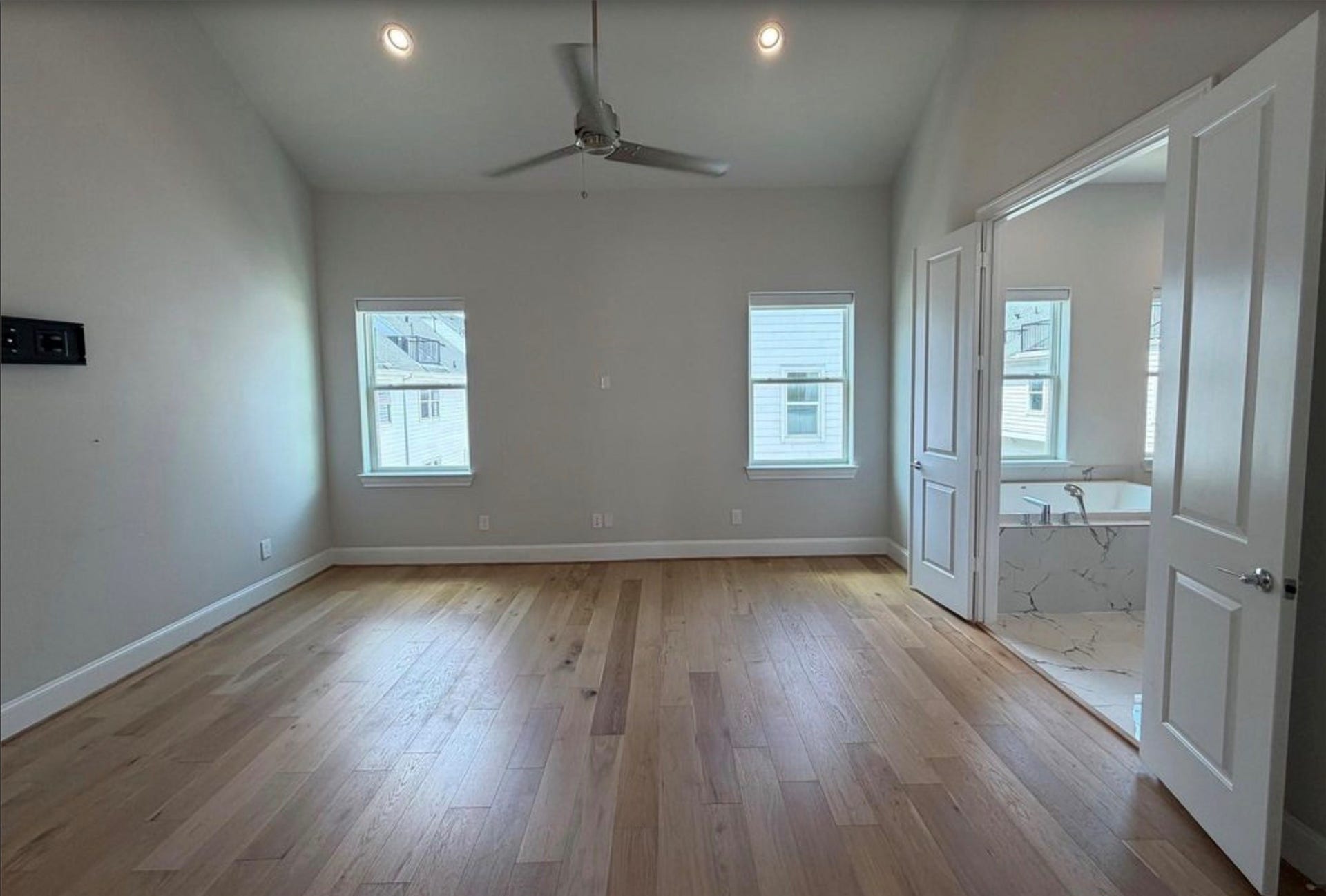 824 Cage Street, Houston, TX 77020 824 Cage Street, Houston, TX 77020