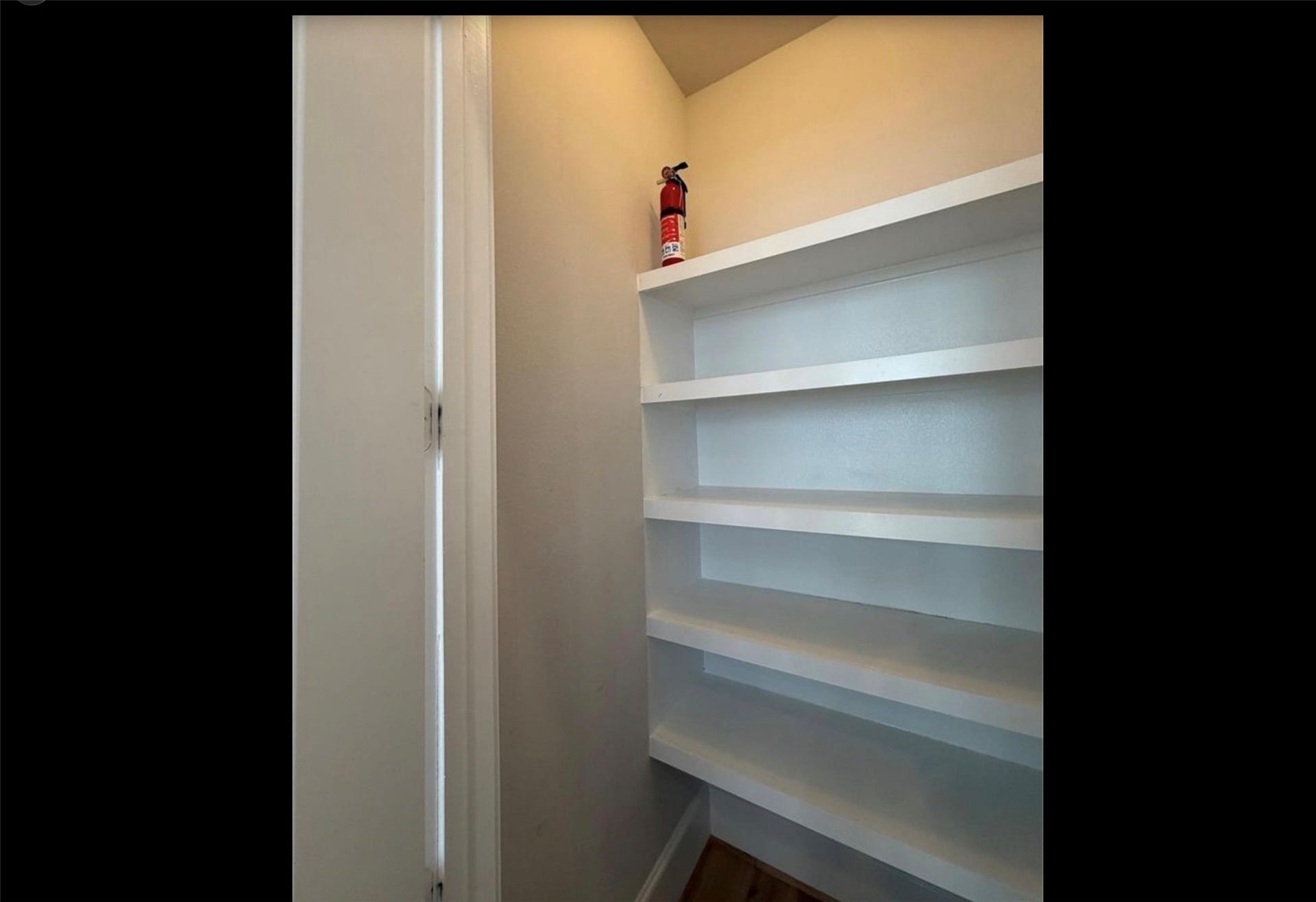 824 Cage Street, Houston, TX 77020 824 Cage Street, Houston, TX 77020