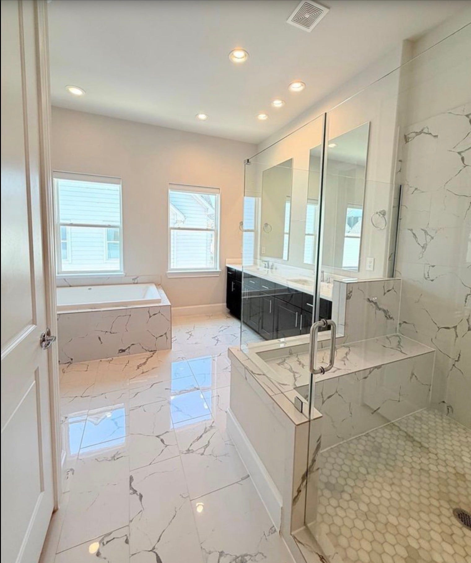 824 Cage Street, Houston, TX 77020 824 Cage Street, Houston, TX 77020