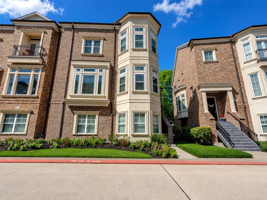 Property photo for 4611 Regent Manor Drive, Houston, TX