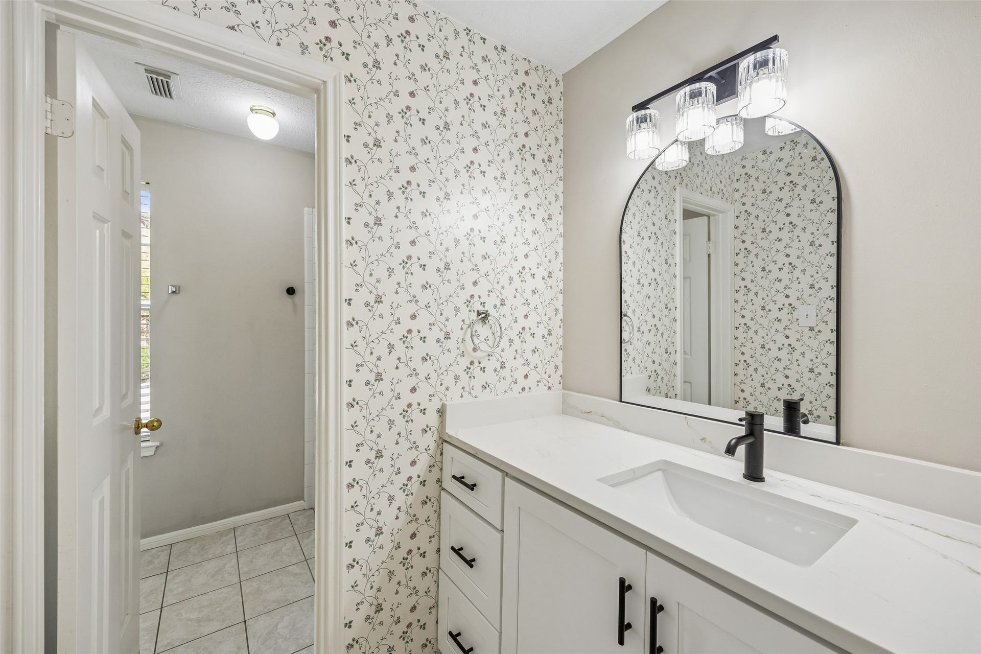 4031 Mission Valley Drive, Missouri City, TX 77459 Bathroom second floor