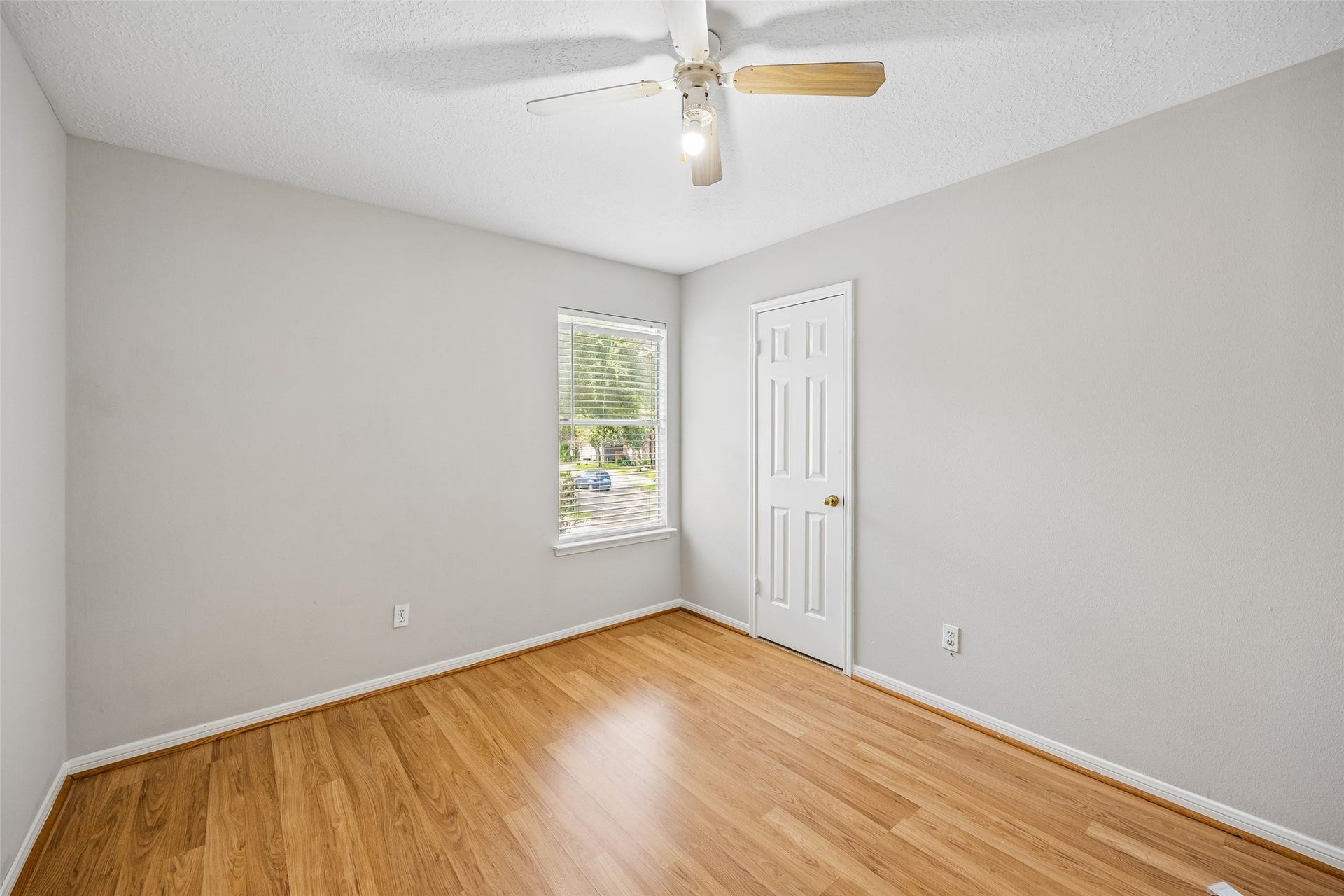 4031 Mission Valley Drive, Missouri City, TX 77459 3rd Bedroom second floor