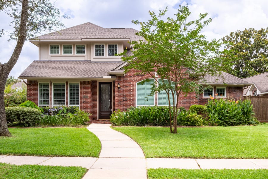 Property photo for 2118 Cypress Run Drive, Sugar Land, TX