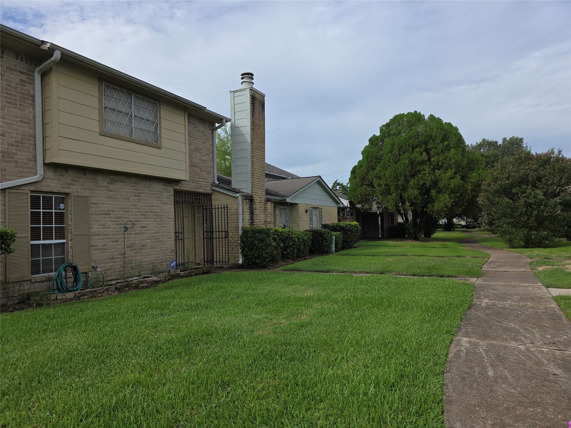 6643 Westwick Drive, Houston, TX 77072 6643 Westwick Drive, Houston, TX 77072
