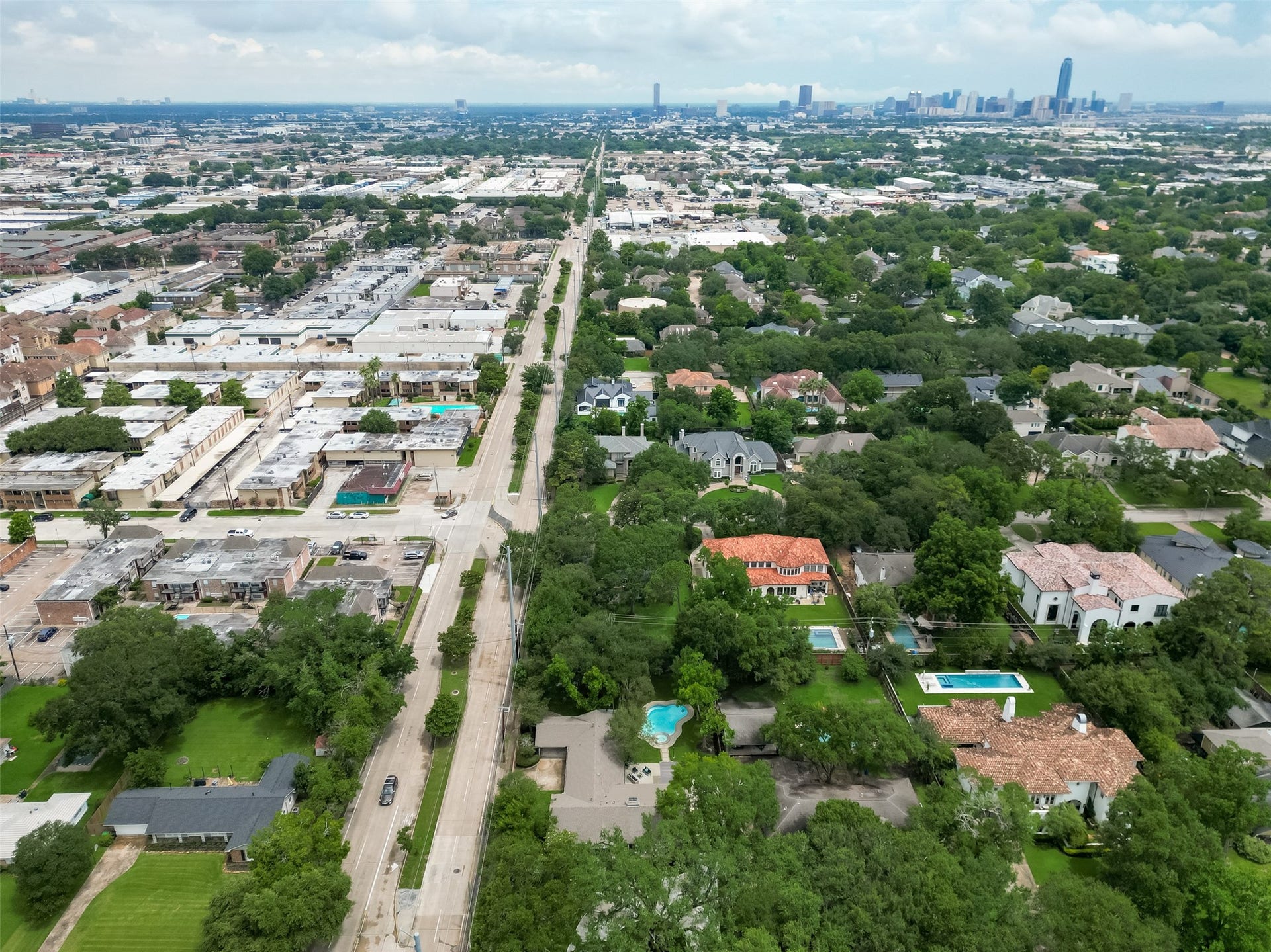 5422 Valerie Street, Bellaire, TX 77401 An aerial photo showing the easy access to the streets and areas around Bellaire.