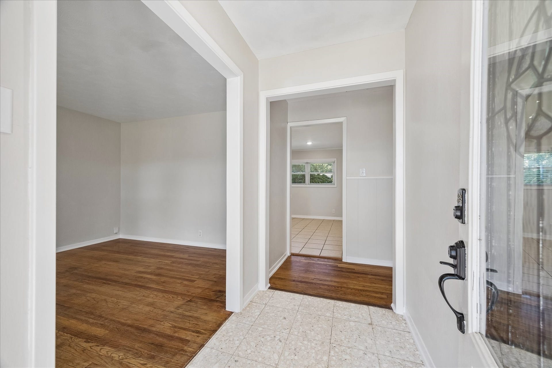 7824 Yucca Drive, Texas City, TX 77591 Upon entering the home you will notice the fresh, neutral paint and wood floors.