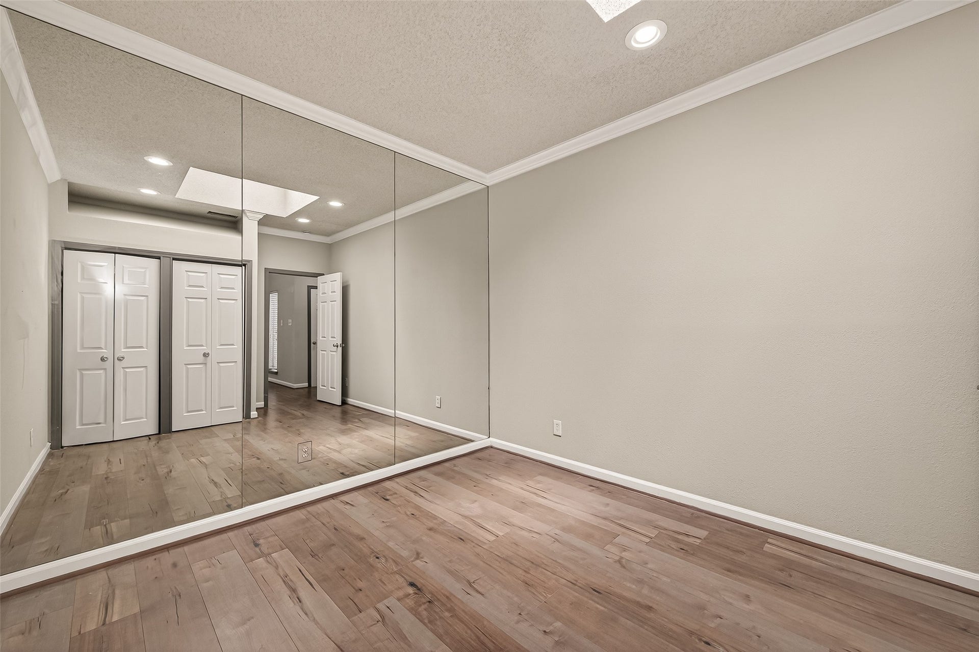 4024 Breakwood Drive, Houston, TX 77025 4024 Breakwood Drive, Houston, TX 77025