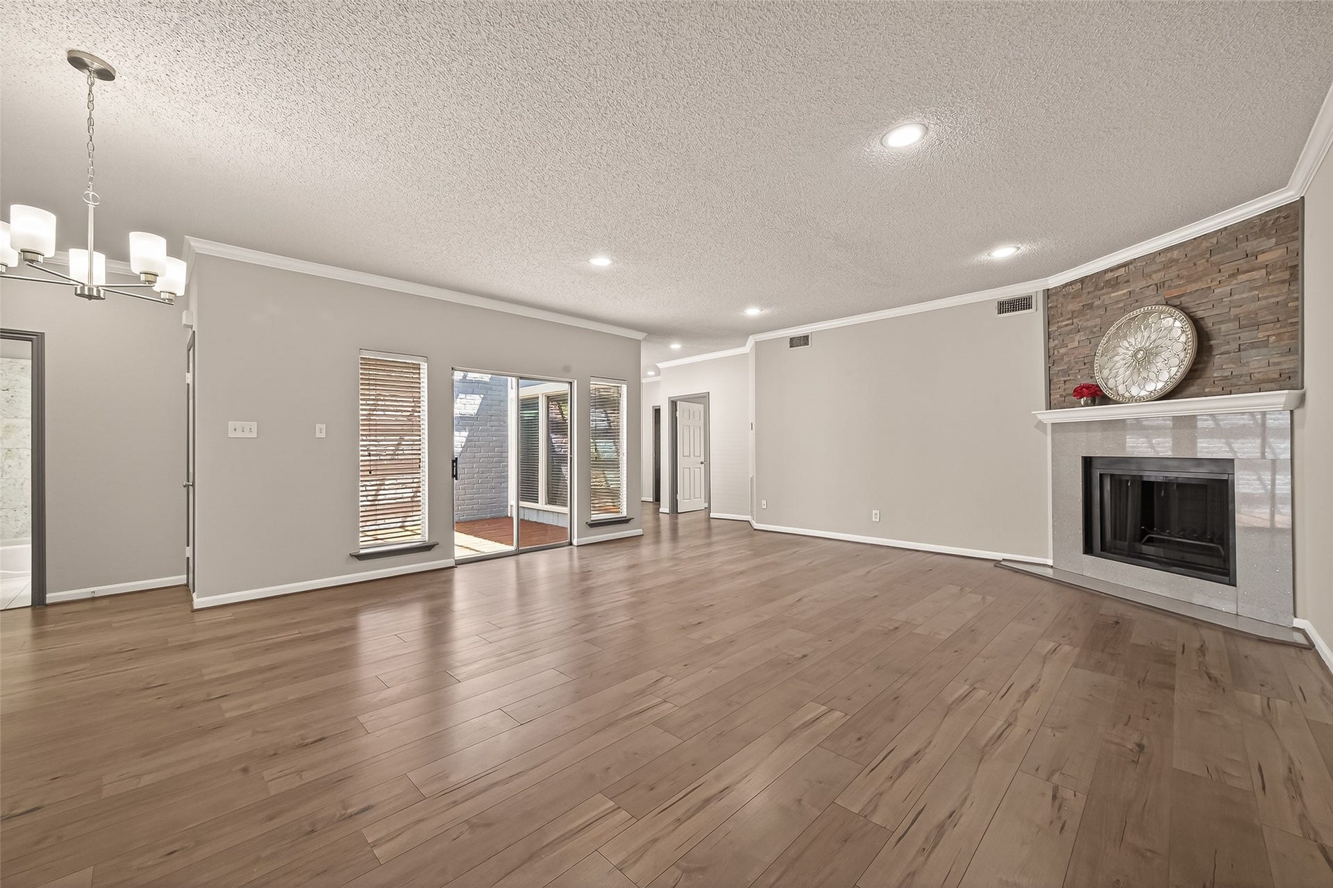 4024 Breakwood Drive, Houston, TX 77025 4024 Breakwood Drive, Houston, TX 77025