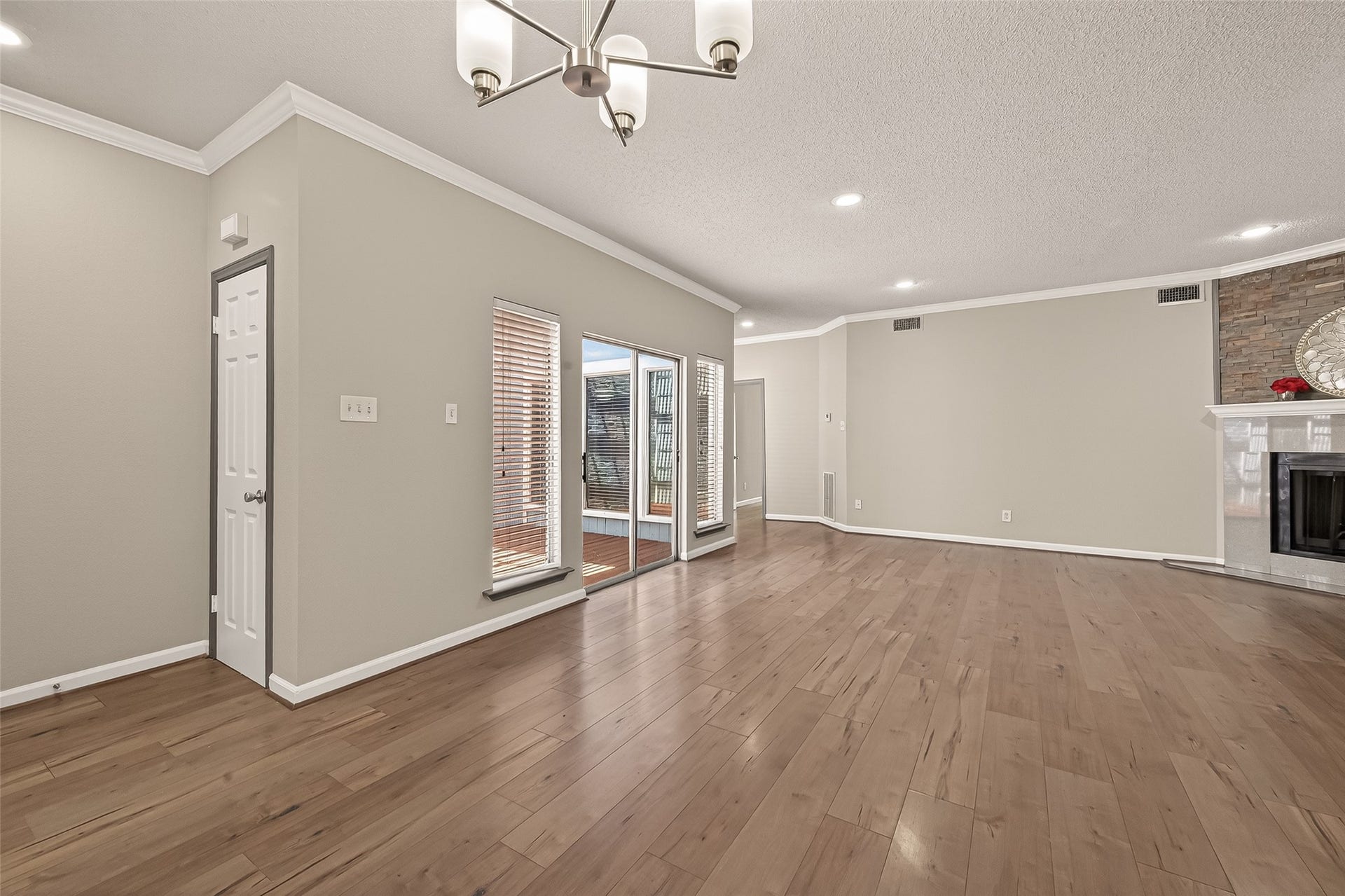 4024 Breakwood Drive, Houston, TX 77025 4024 Breakwood Drive, Houston, TX 77025