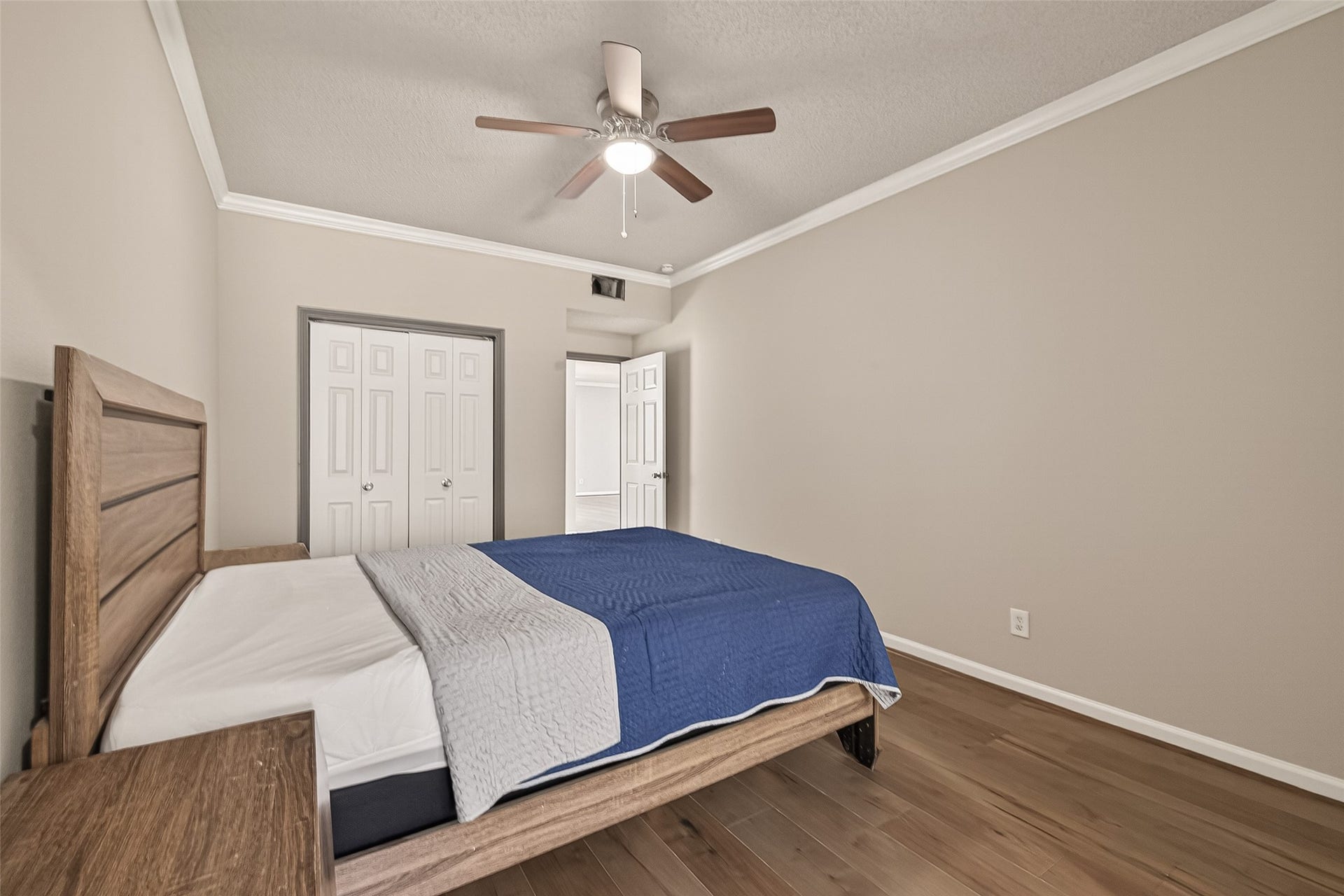 4024 Breakwood Drive, Houston, TX 77025 4024 Breakwood Drive, Houston, TX 77025