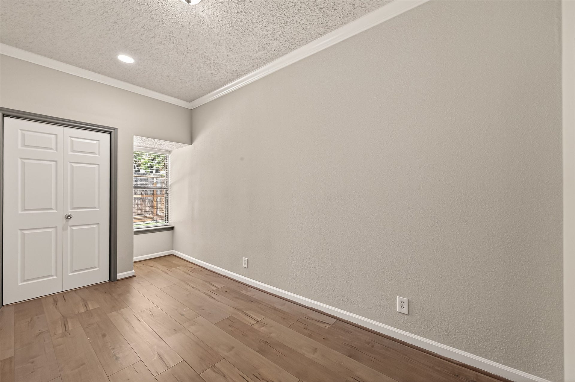 4024 Breakwood Drive, Houston, TX 77025 4024 Breakwood Drive, Houston, TX 77025