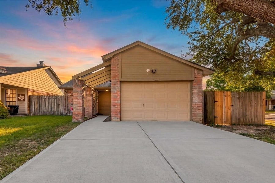 Property photo for 7102 Village Lake Dr, Cypress, TX