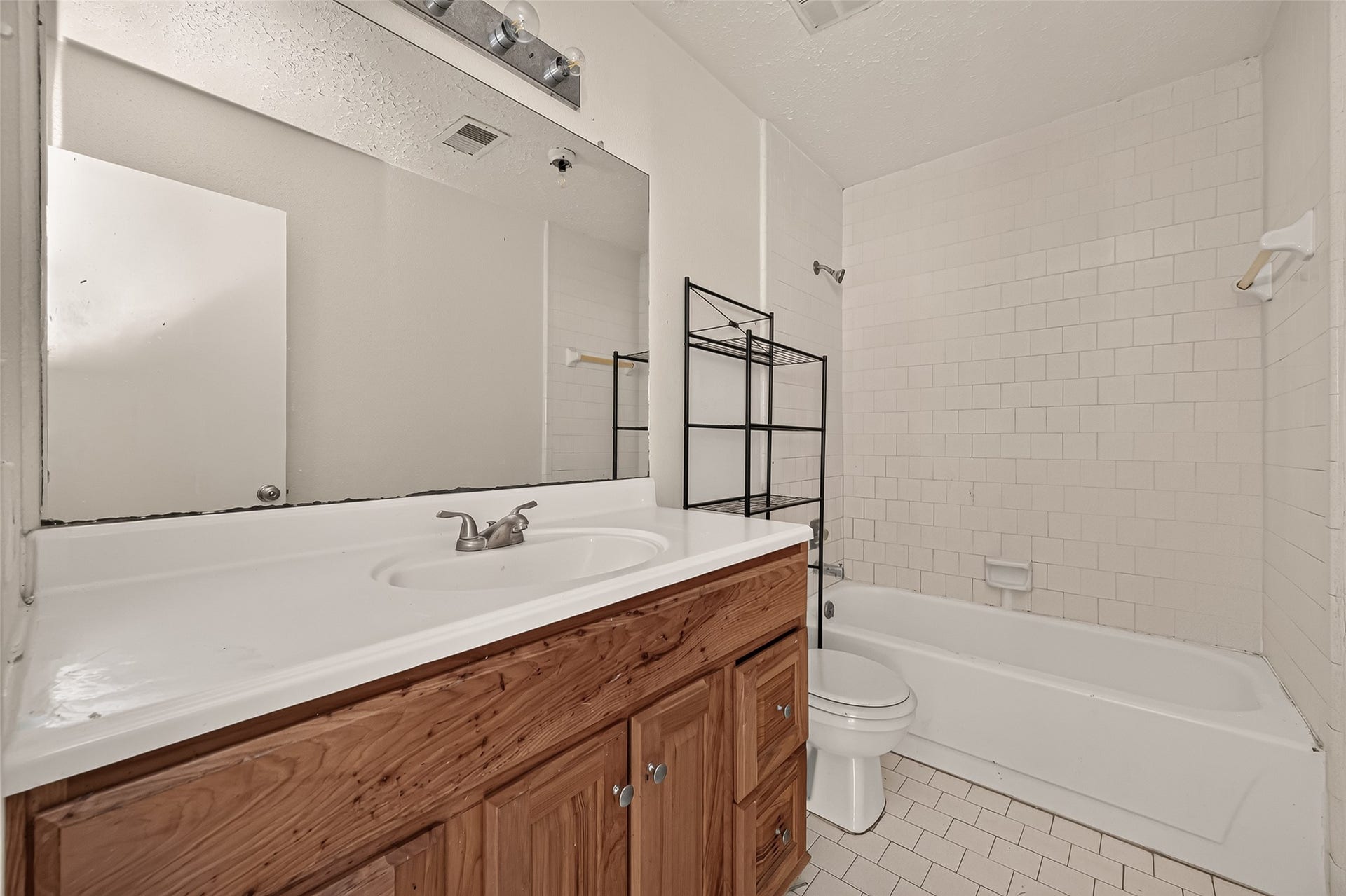 7102 Village Lake Dr, Cypress, TX 77433 7102 Village Lake Dr, Cypress, TX 77433