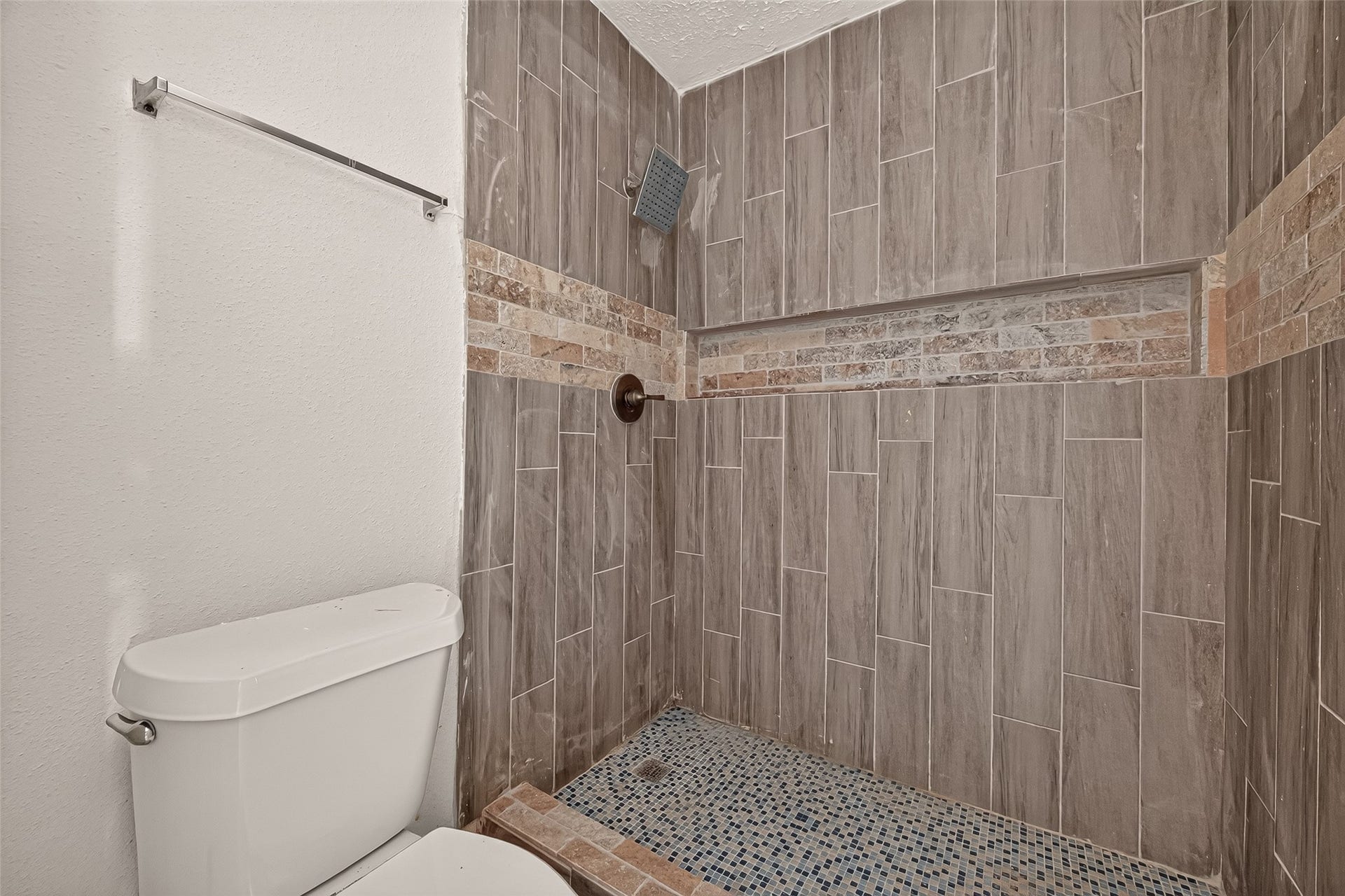 7102 Village Lake Dr, Cypress, TX 77433 7102 Village Lake Dr, Cypress, TX 77433