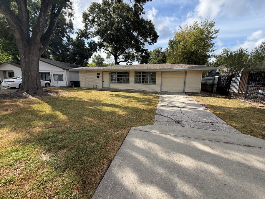 Property photo for 5322 Dewberry Street, Houston, TX