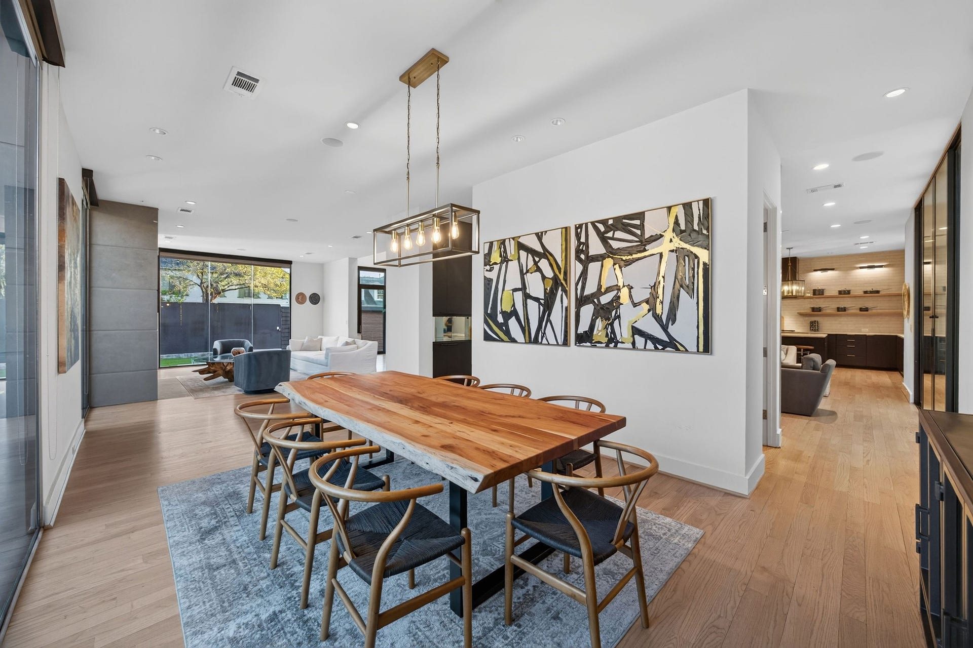 6002 Valley Forge Drive, Houston, TX 77057 6002 Valley Forge Drive, Houston, TX 77057