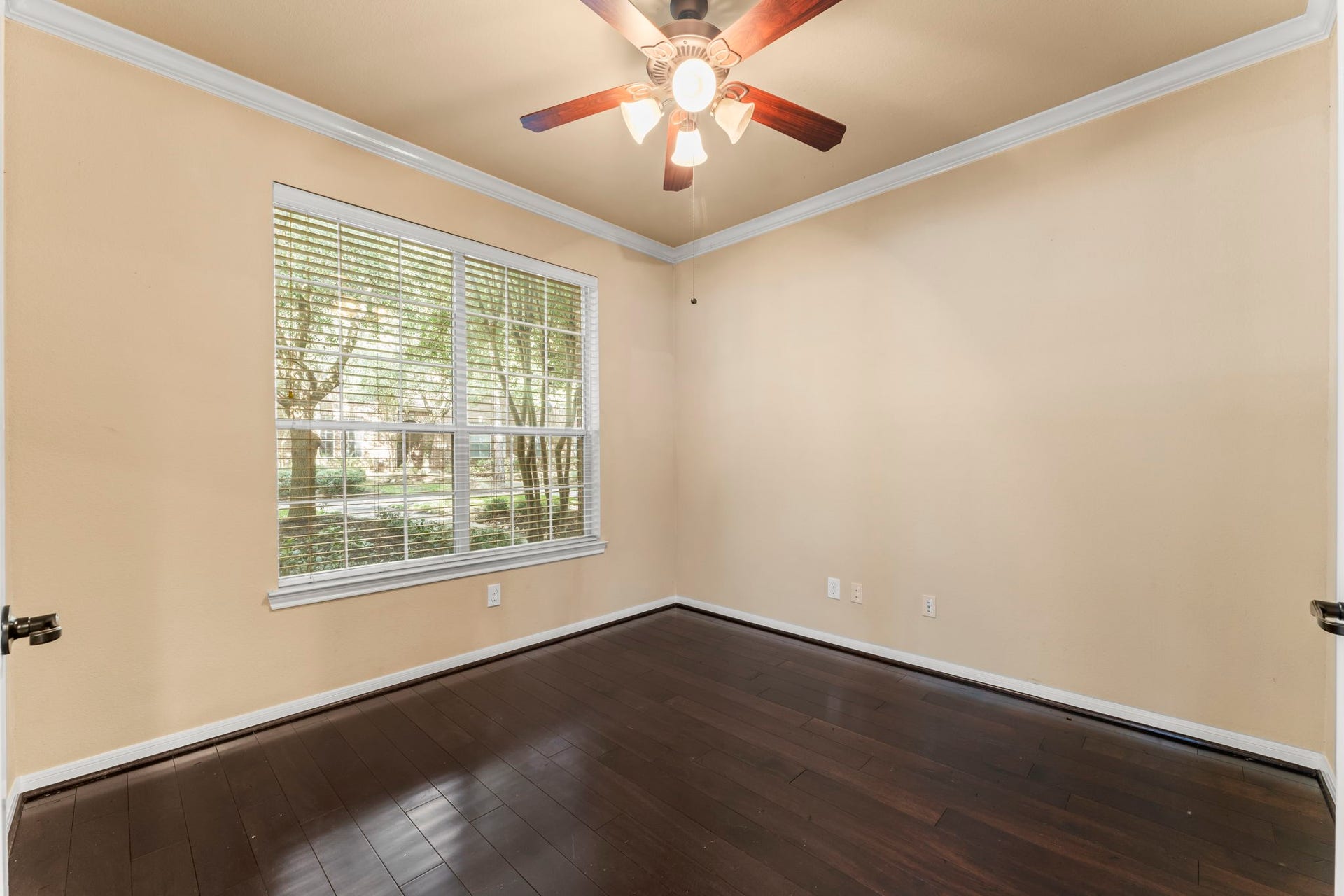 18 Umbria, The Woodlands, TX 77382