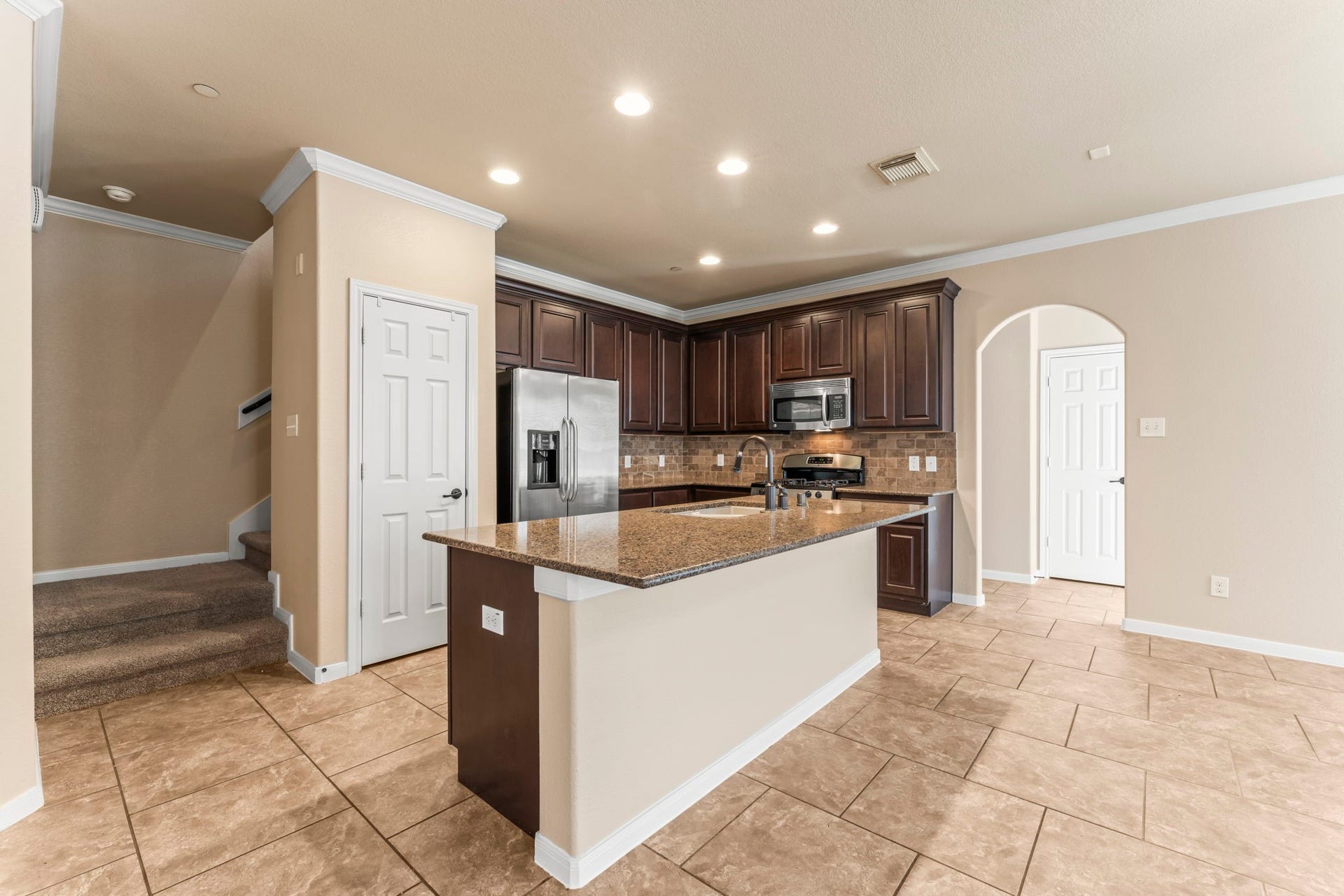 18 Umbria, The Woodlands, TX 77382