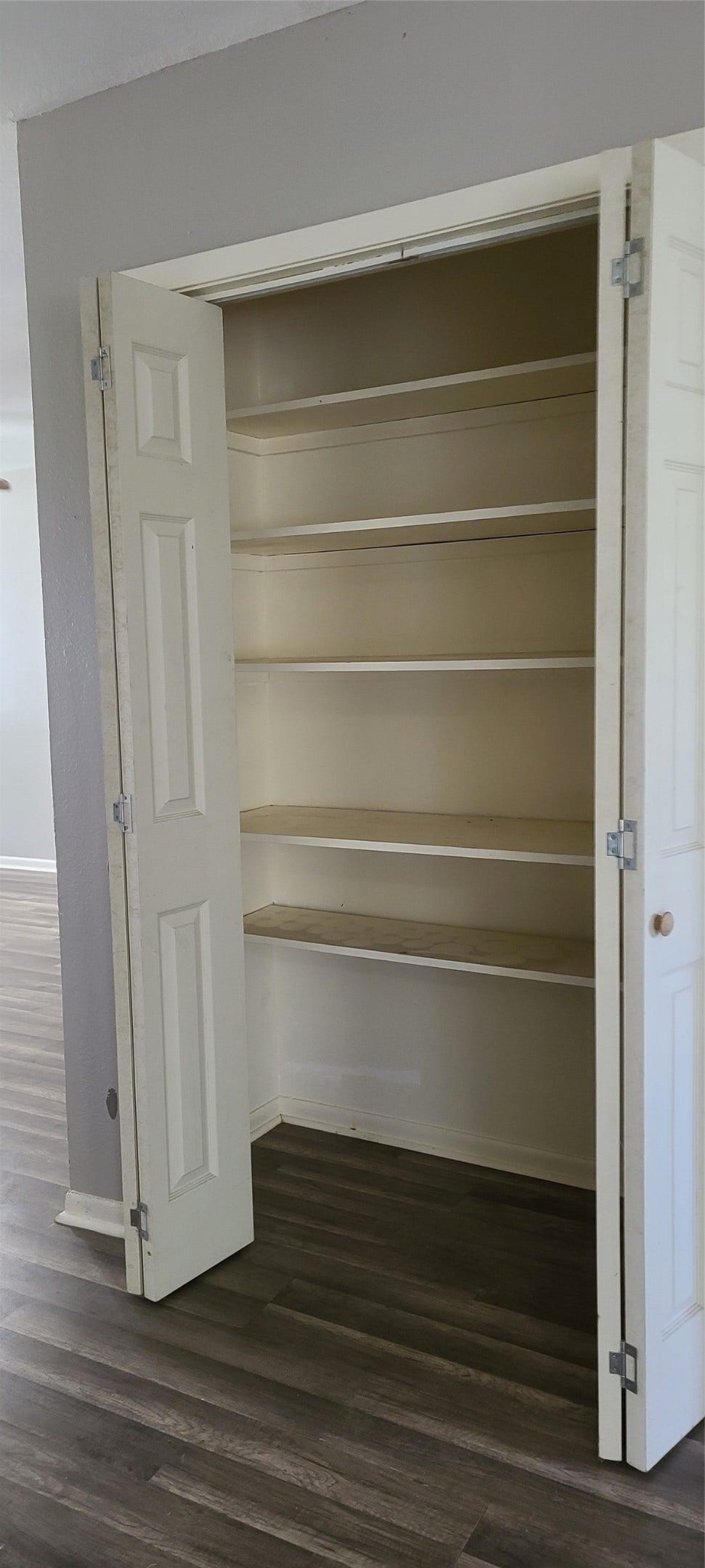 KITCHEN PANTRY