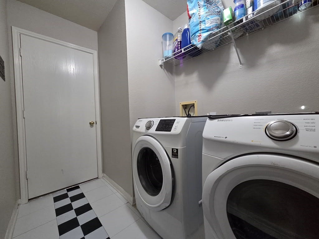 8007 Montague Manor Lane, Houston, TX 77072 8007 Montague Manor Lane, Houston, TX 77072