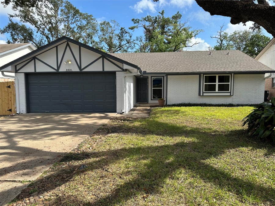 Property photo for 2414 Manila Lane, Houston, TX