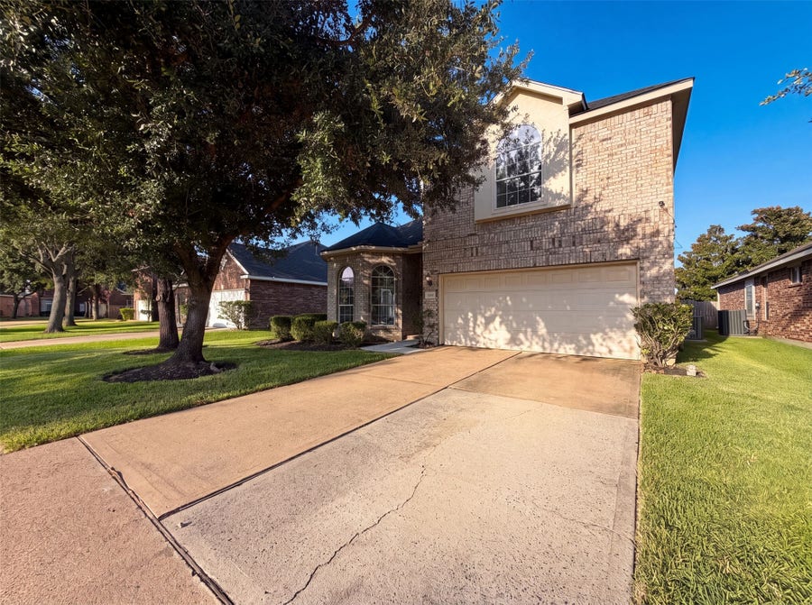 Property photo for 7914 Ingle Oak Drive, Houston, TX