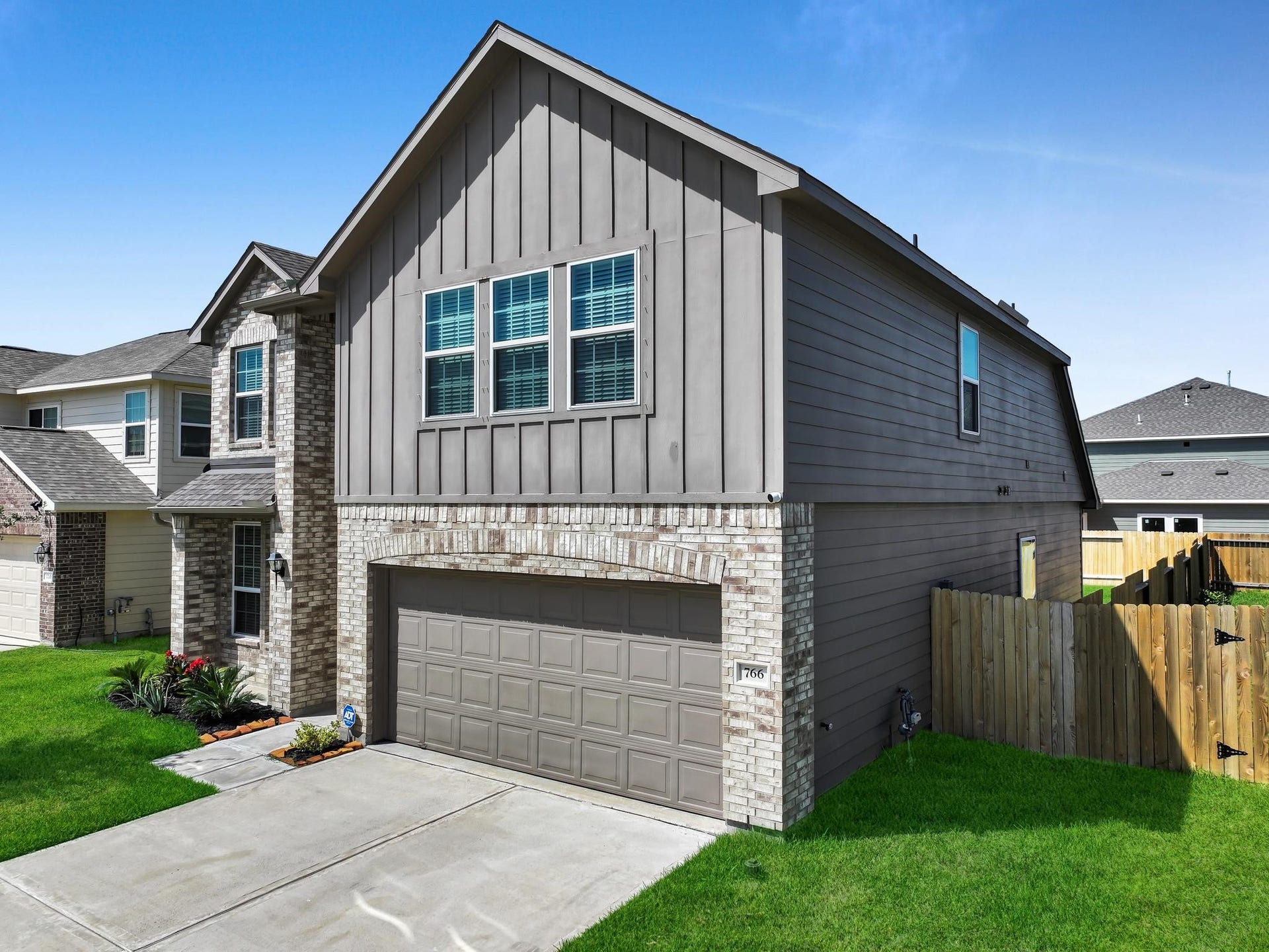 766 Dewberry Road, La Marque, TX 77568 766 Dewberry Road, La Marque, TX 77568