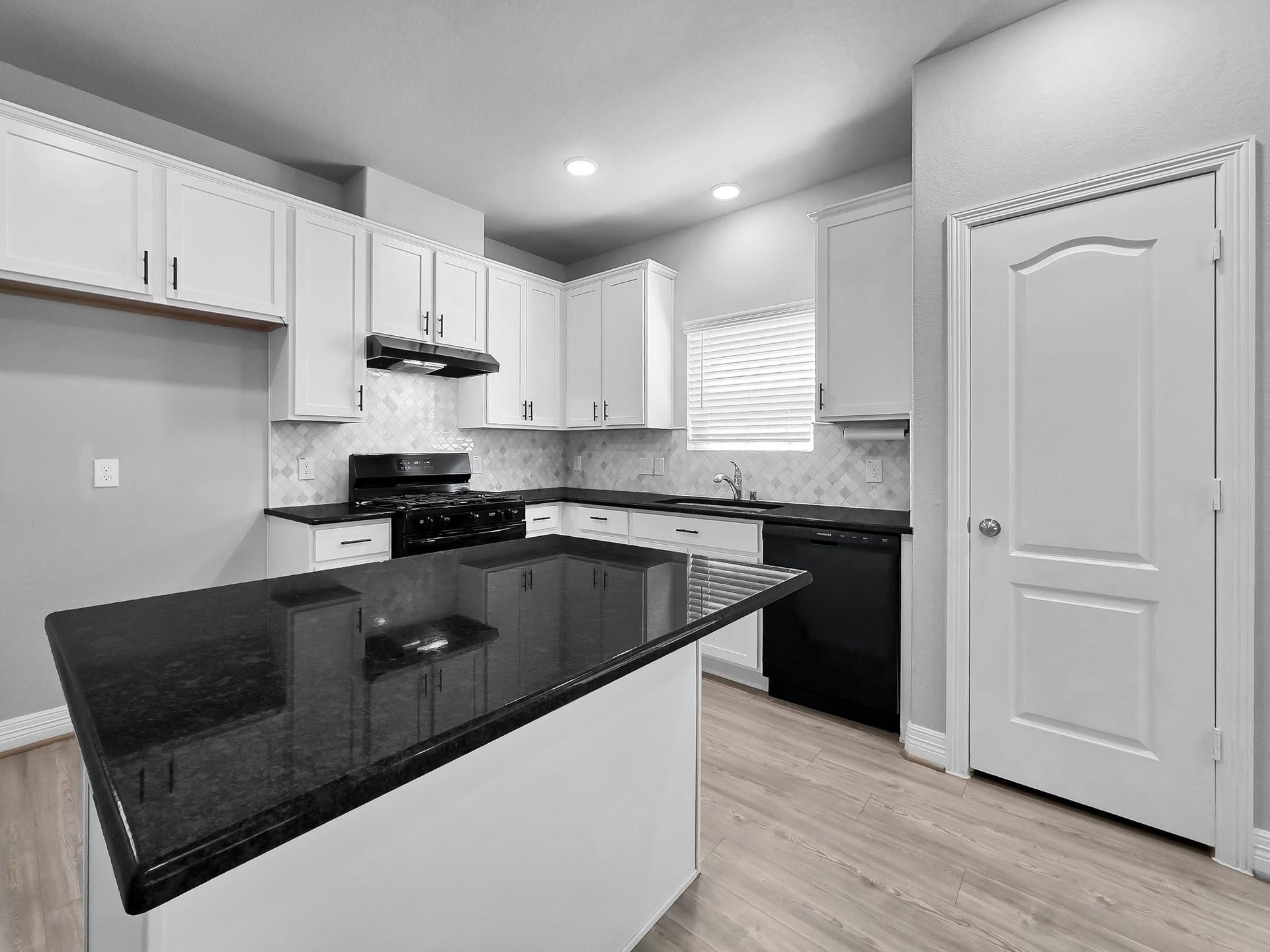 766 Dewberry Road, La Marque, TX 77568 766 Dewberry Road, La Marque, TX 77568