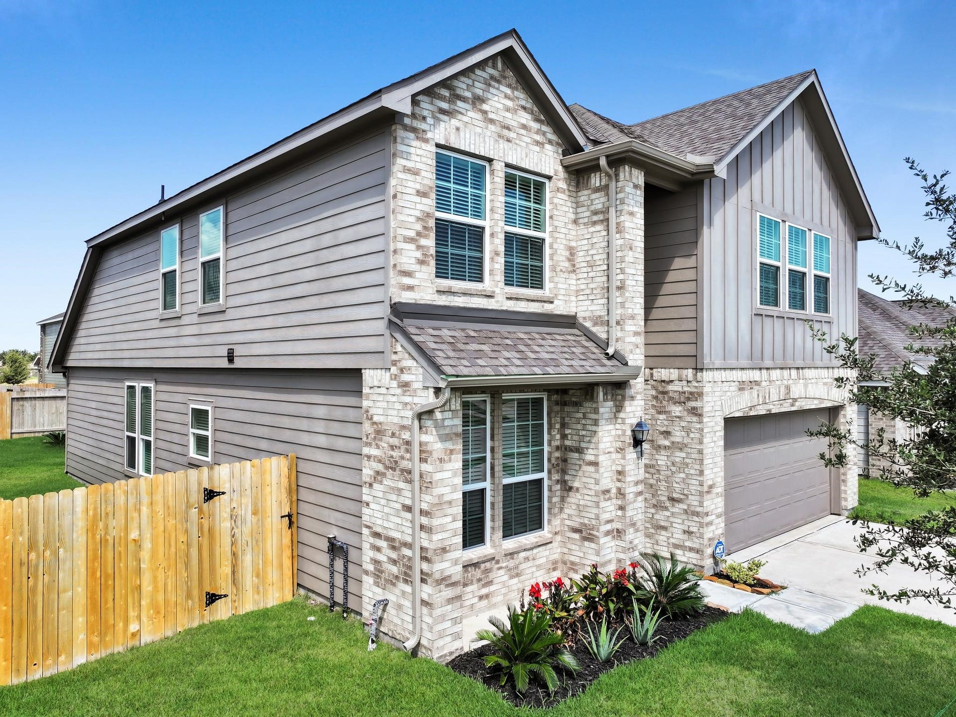 766 Dewberry Road, La Marque, TX 77568 766 Dewberry Road, La Marque, TX 77568