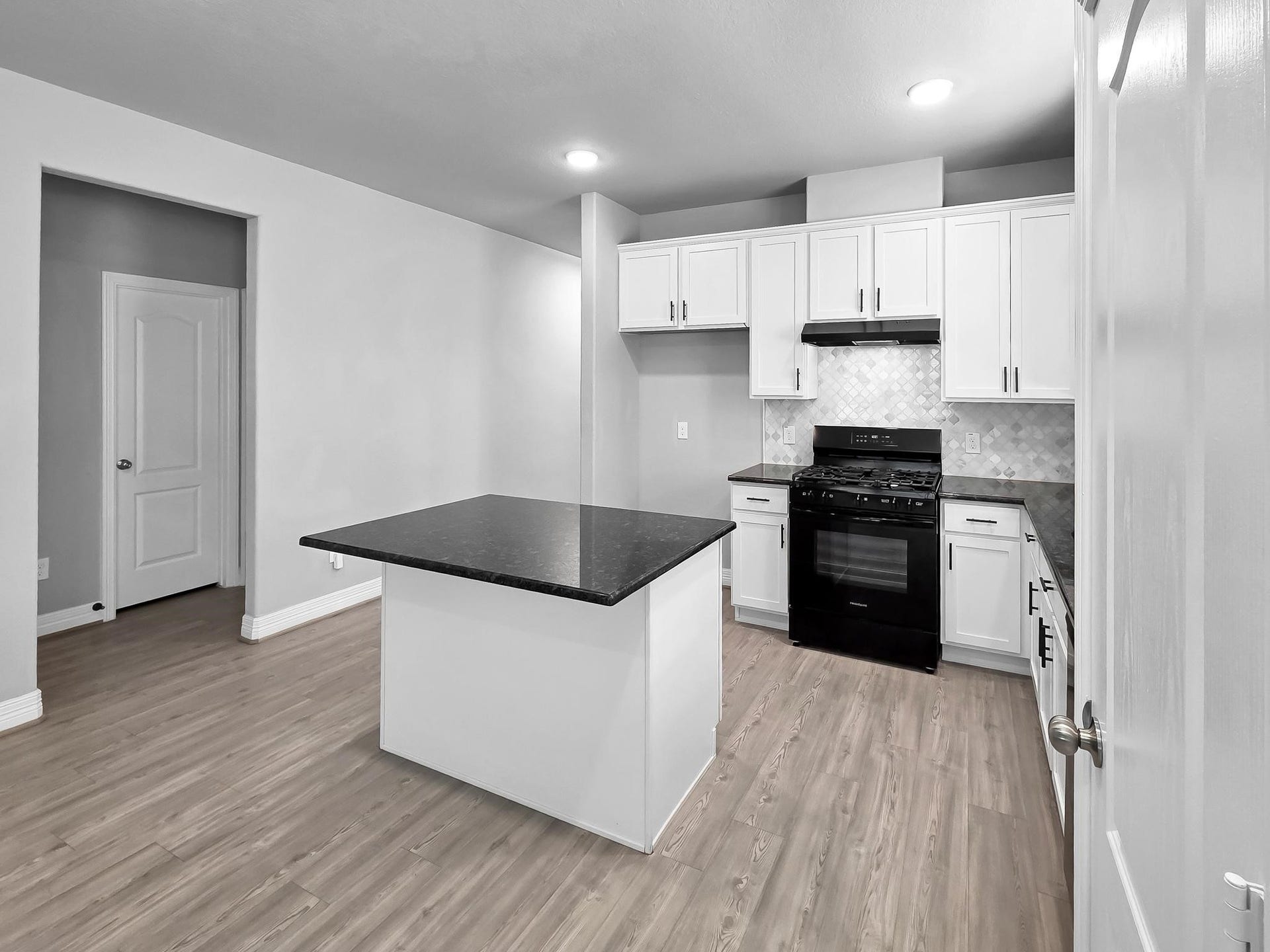766 Dewberry Road, La Marque, TX 77568 766 Dewberry Road, La Marque, TX 77568