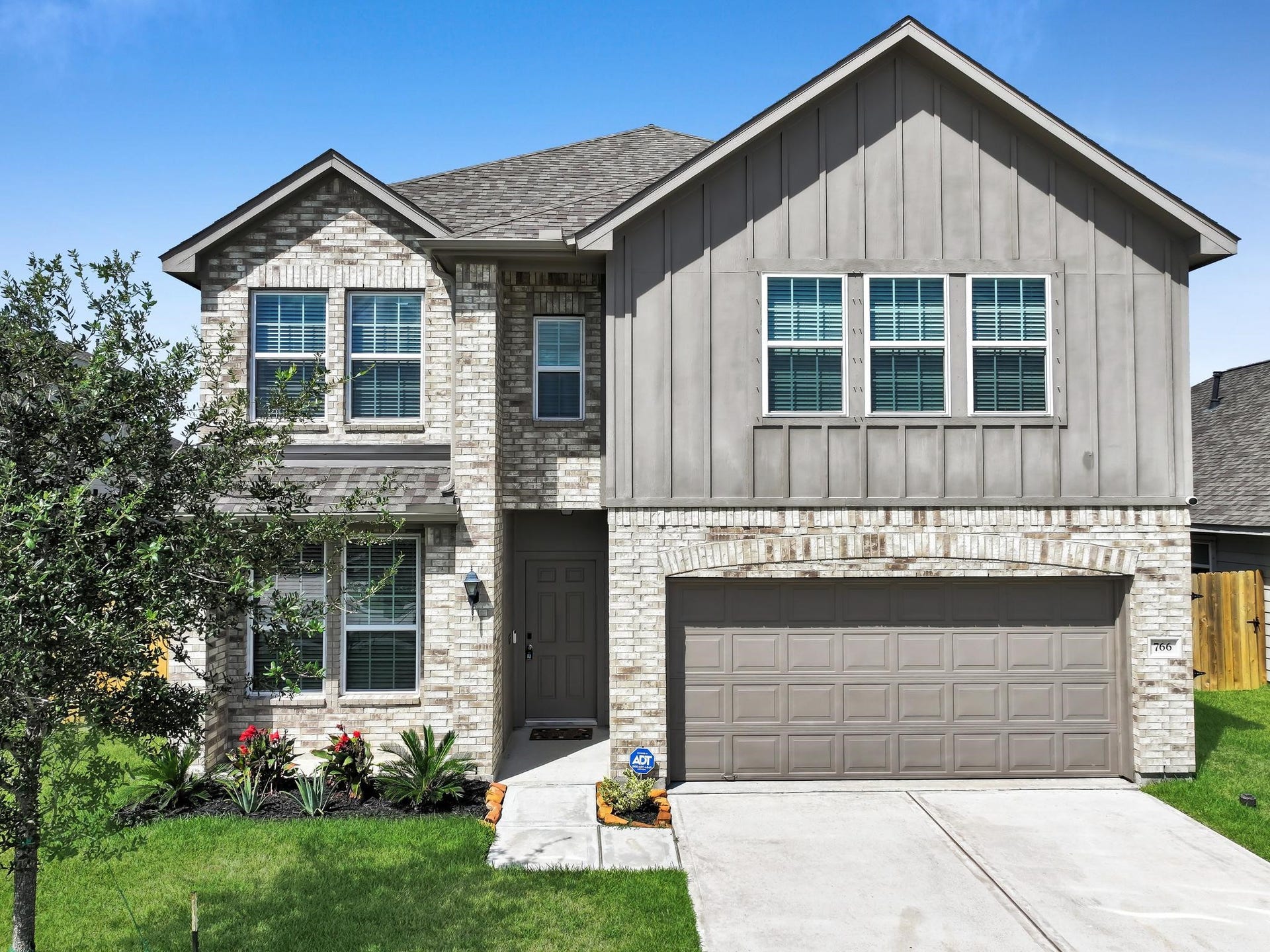 766 Dewberry Road, La Marque, TX 77568 766 Dewberry Road, La Marque, TX 77568
