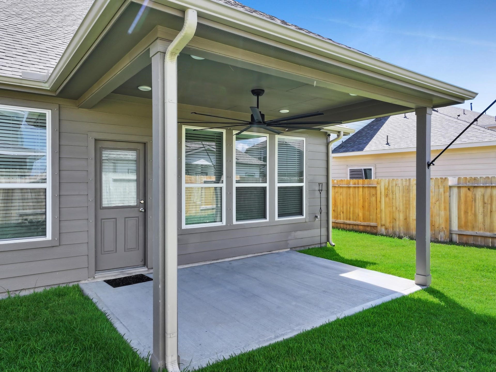 766 Dewberry Road, La Marque, TX 77568 766 Dewberry Road, La Marque, TX 77568