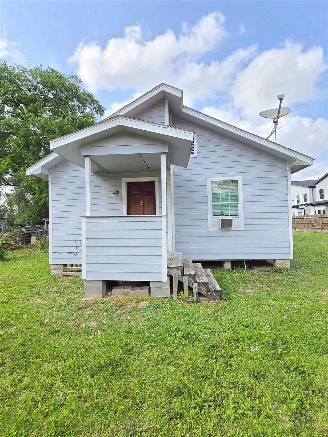 1110 Paul Quinn Street, Houston, TX 77091 1110 Paul Quinn Street, Houston, TX 77091