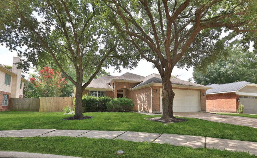 Property photo for 9109 Benwick Drive, Spring, TX