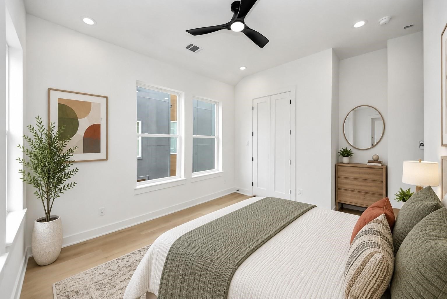 1603 W 25th Street, Houston, TX 77008 Virtually staged third bedroom located on the third floor.
