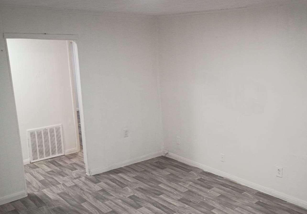 1302 Thomas Avenue, Pasadena, TX 77506