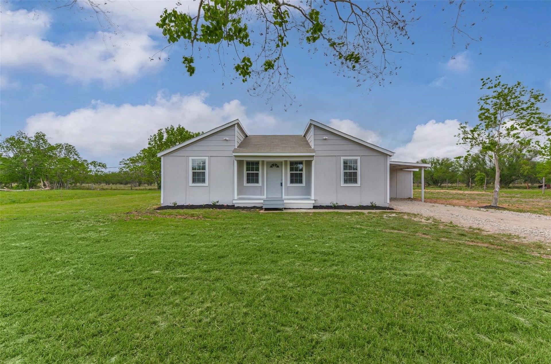 13252 Kanak Street, Needville, TX 77461