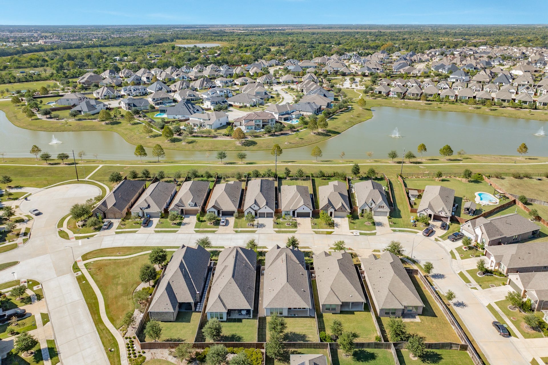 9807 Gould Drive, Manvel, TX 77583 9807 Gould Drive, Manvel, TX 77583