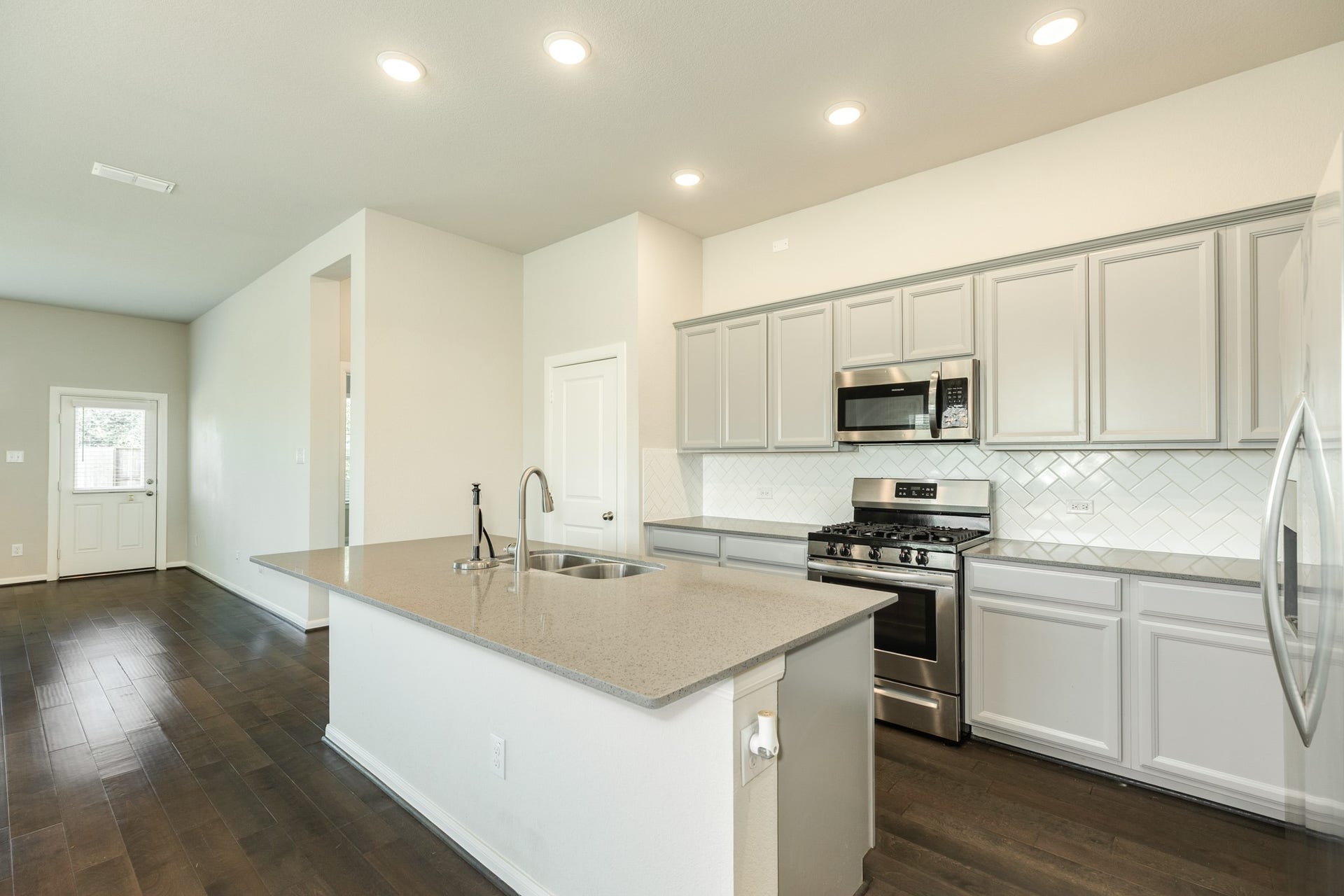 9807 Gould Drive, Manvel, TX 77583 9807 Gould Drive, Manvel, TX 77583
