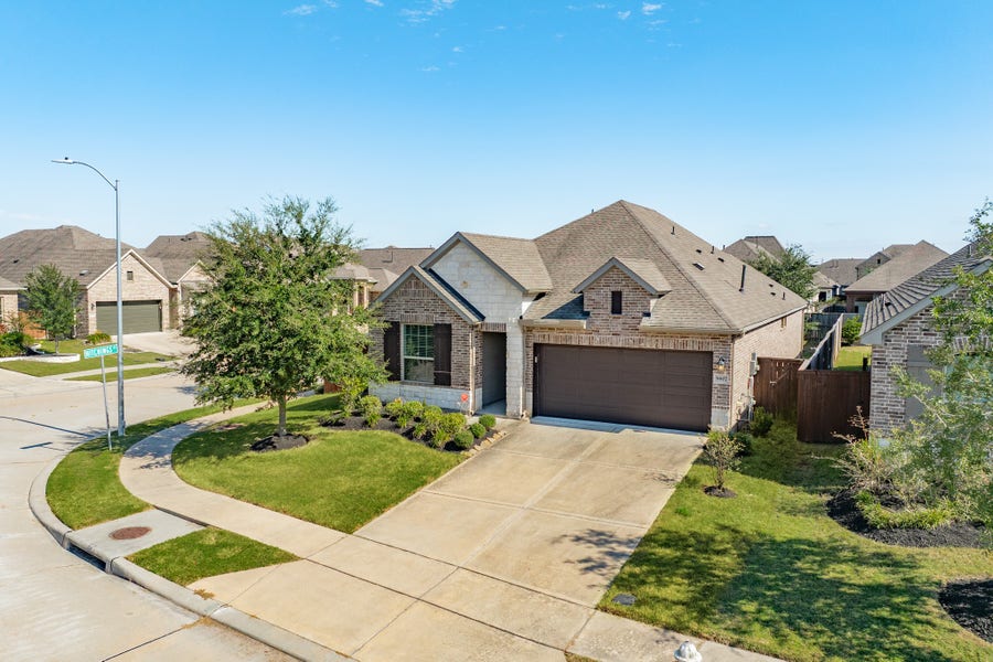 Property photo for 9807 Gould Drive, Manvel, TX