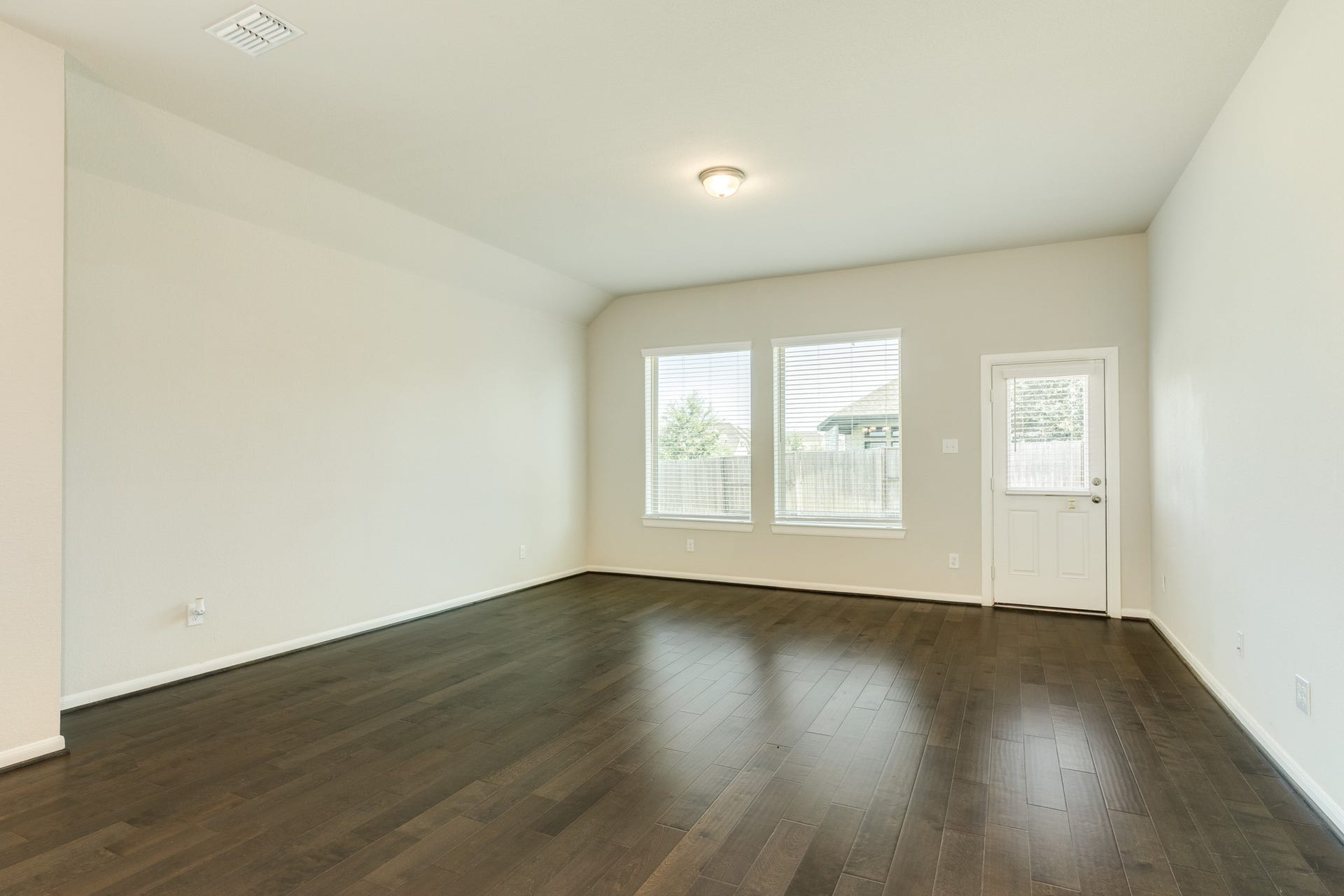 9807 Gould Drive, Manvel, TX 77583 9807 Gould Drive, Manvel, TX 77583