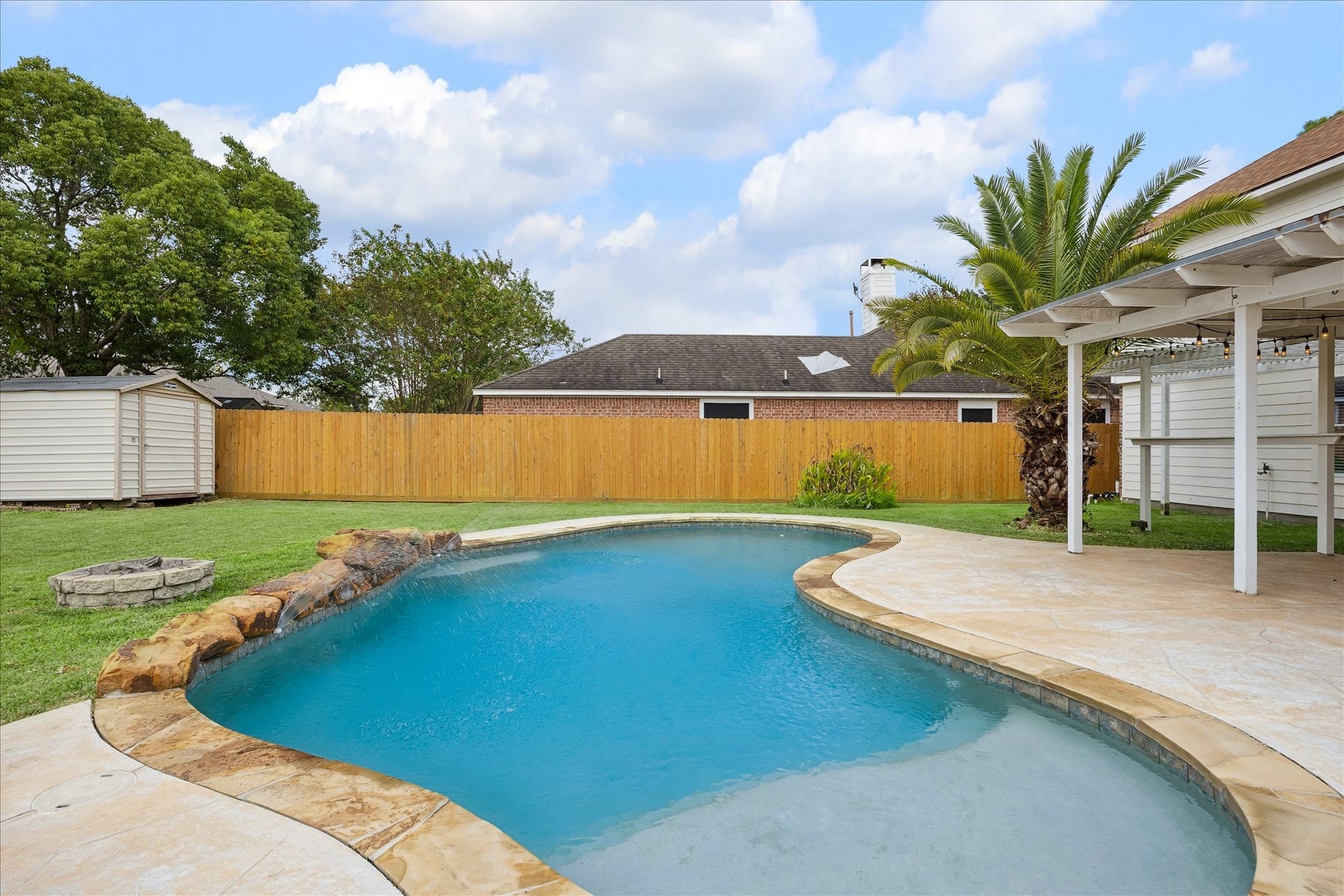 405 Laddingford Lane, League City, TX 77573 405 Laddingford Lane, League City, TX 77573