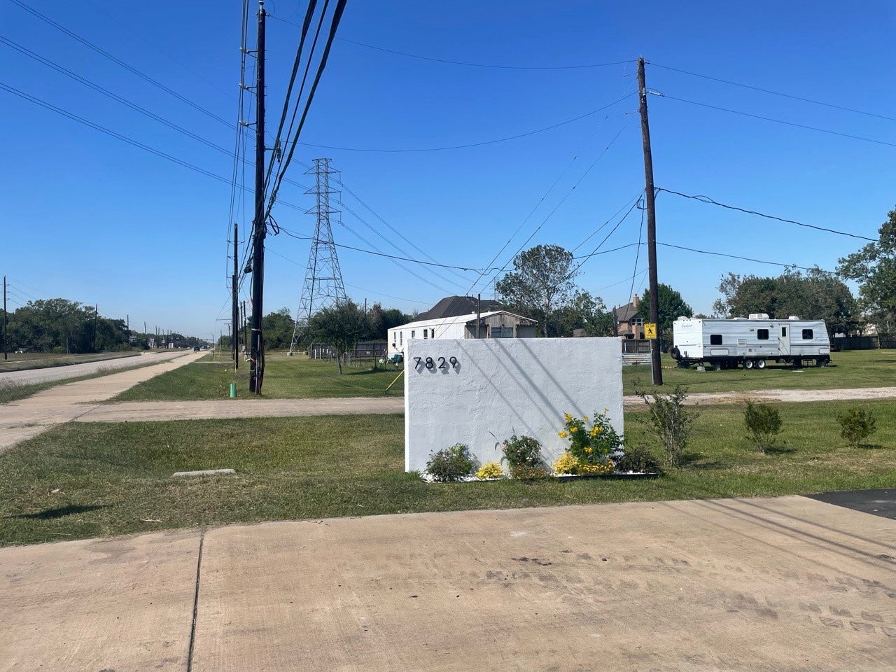 7829 Bailey Road, Pearland, TX 77584 7829 Bailey Road, Pearland, TX 77584