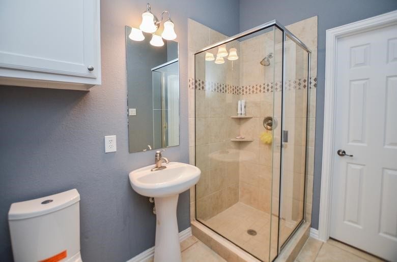 4315 Village Forest Drive, Sugar Land, TX 77479 4315 Village Forest Drive, Sugar Land, TX 77479