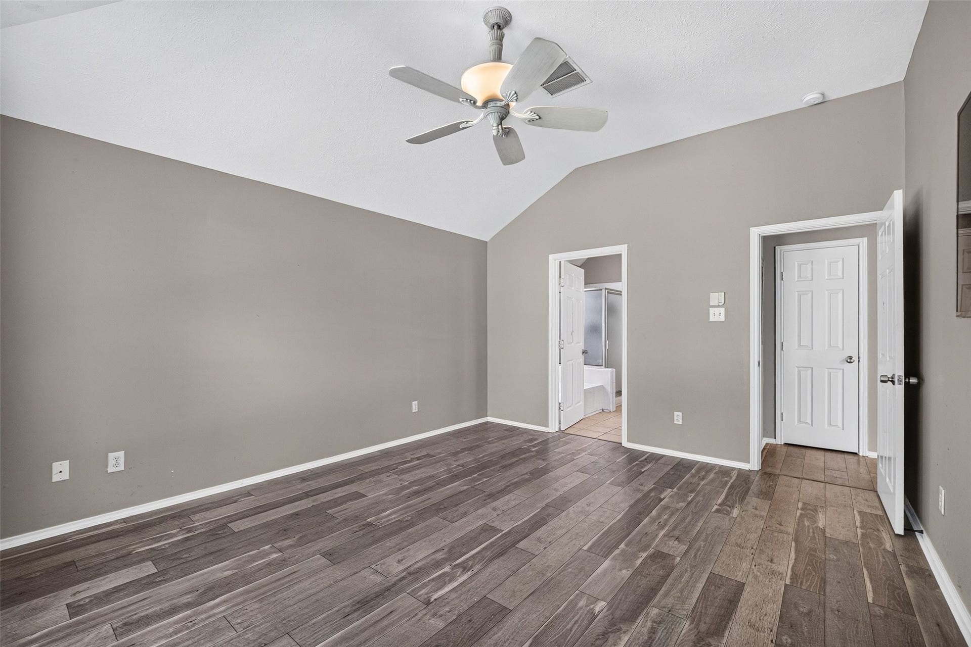 3907 Vinecrest Drive, Pearland, TX 77584 3907 Vinecrest Drive, Pearland, TX 77584