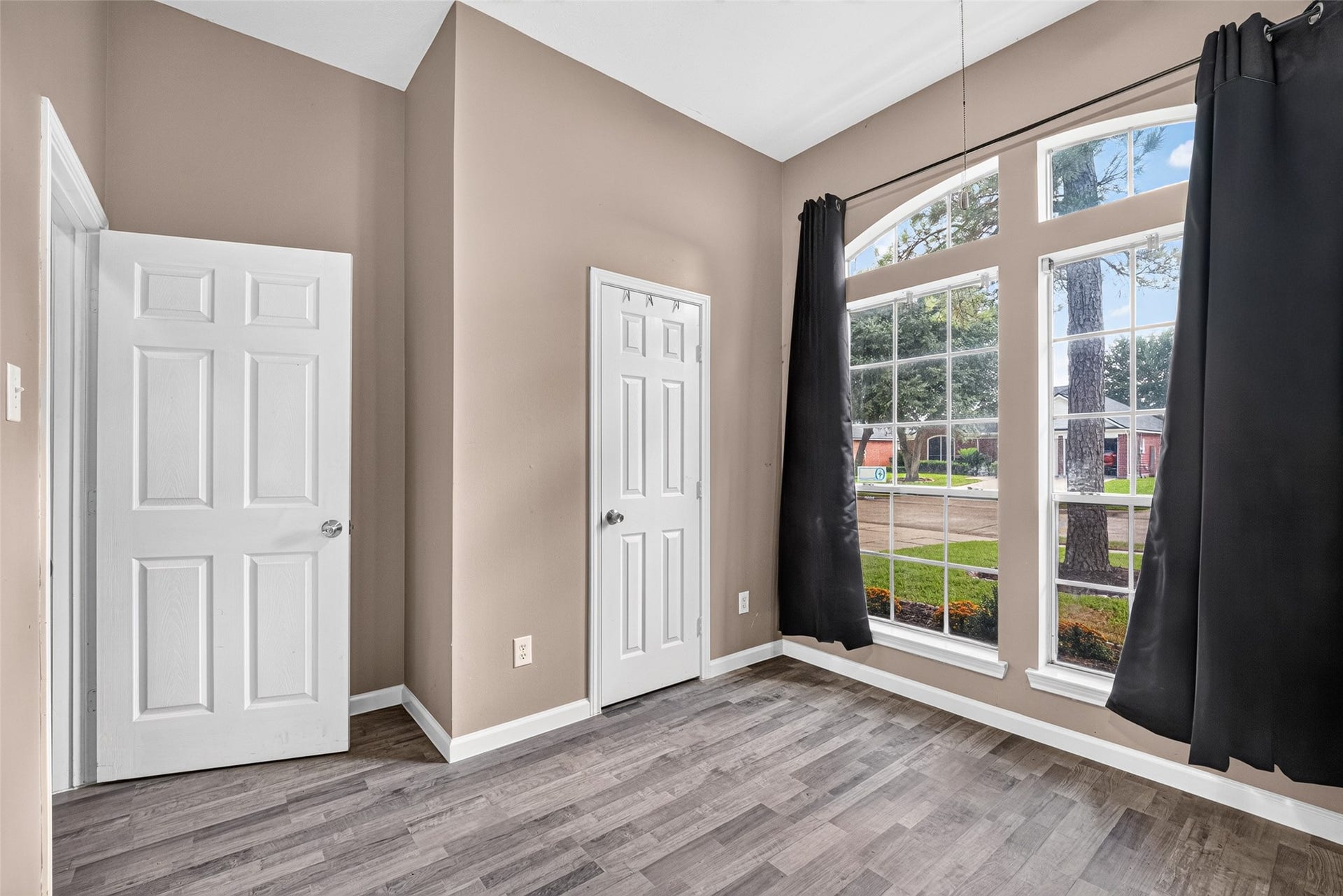 3907 Vinecrest Drive, Pearland, TX 77584 3907 Vinecrest Drive, Pearland, TX 77584