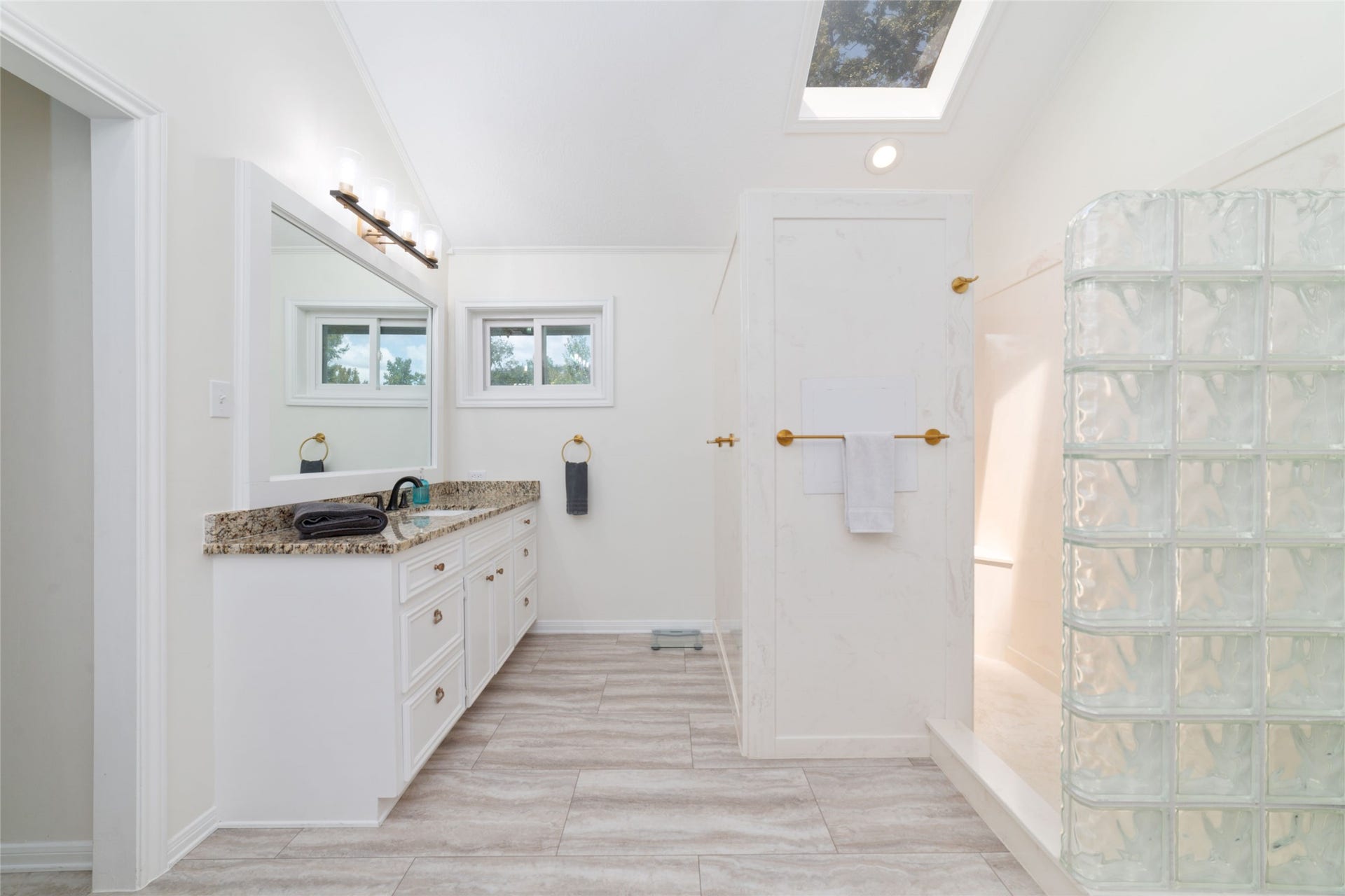 601 Brandon Road, Conroe, TX 77302
